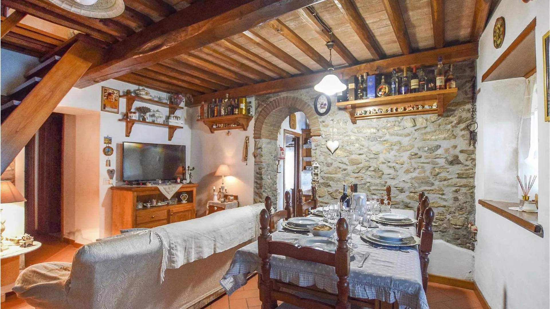 Amazing Home In Camaiore With House Sea View