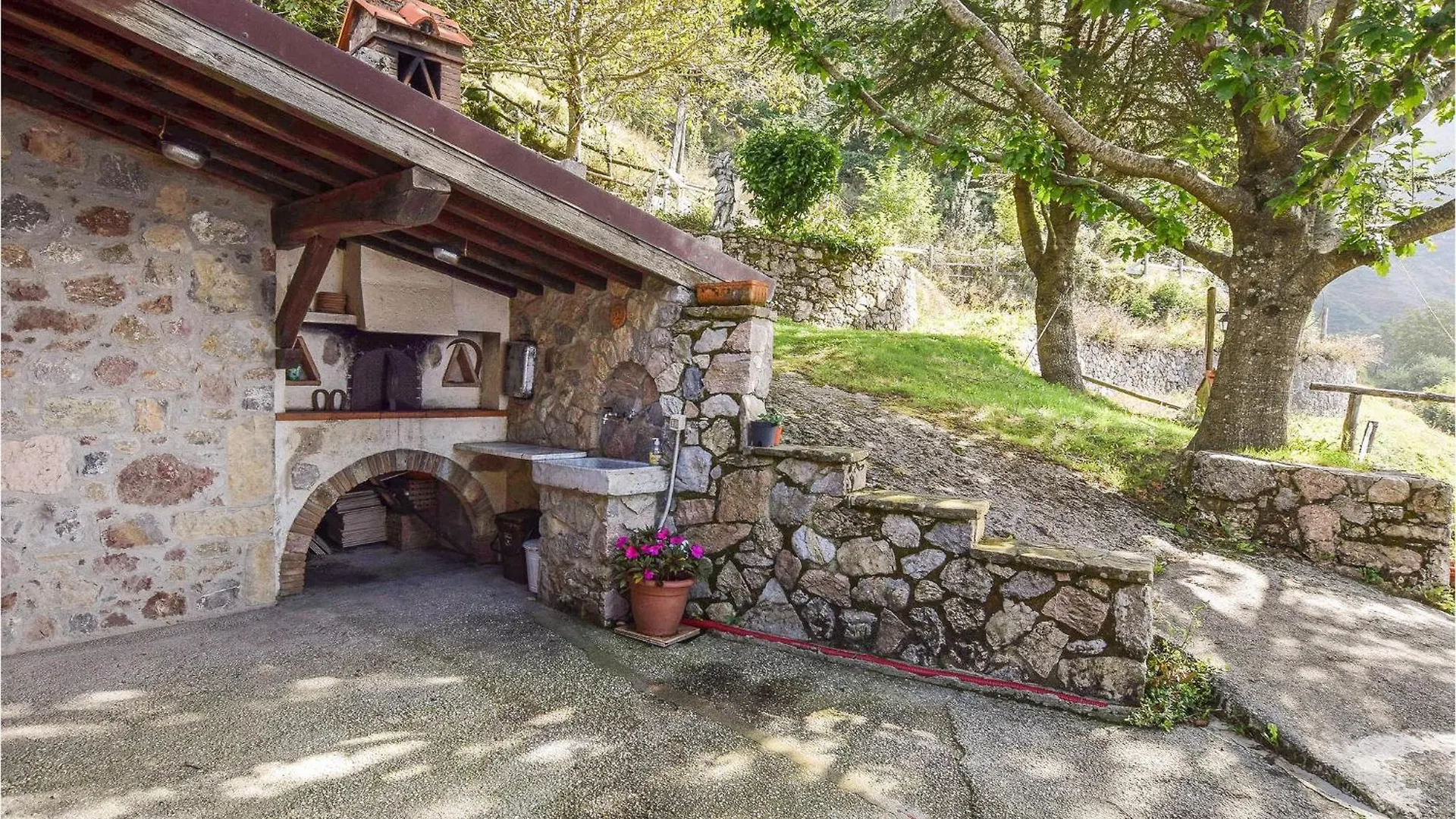 Amazing Home In Camaiore With House Sea View Hébergement de vacances